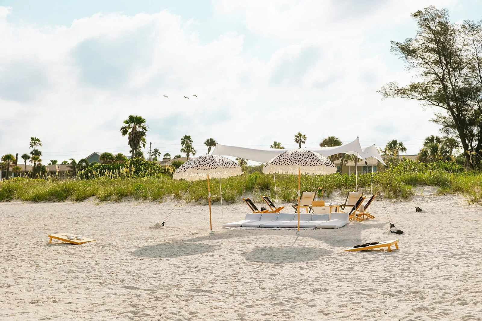 Bliss wrapped in nature 静かな森のオーバルリース35cm Reserve Your Bliss Beach Experience | Bliss Beach